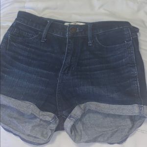 High waisted Hollister shorts